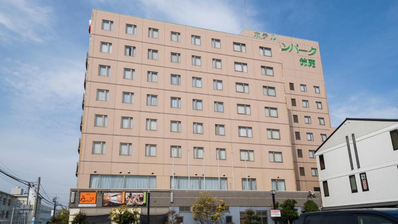 Hotel Green Park Suzuka Bagian luar foto