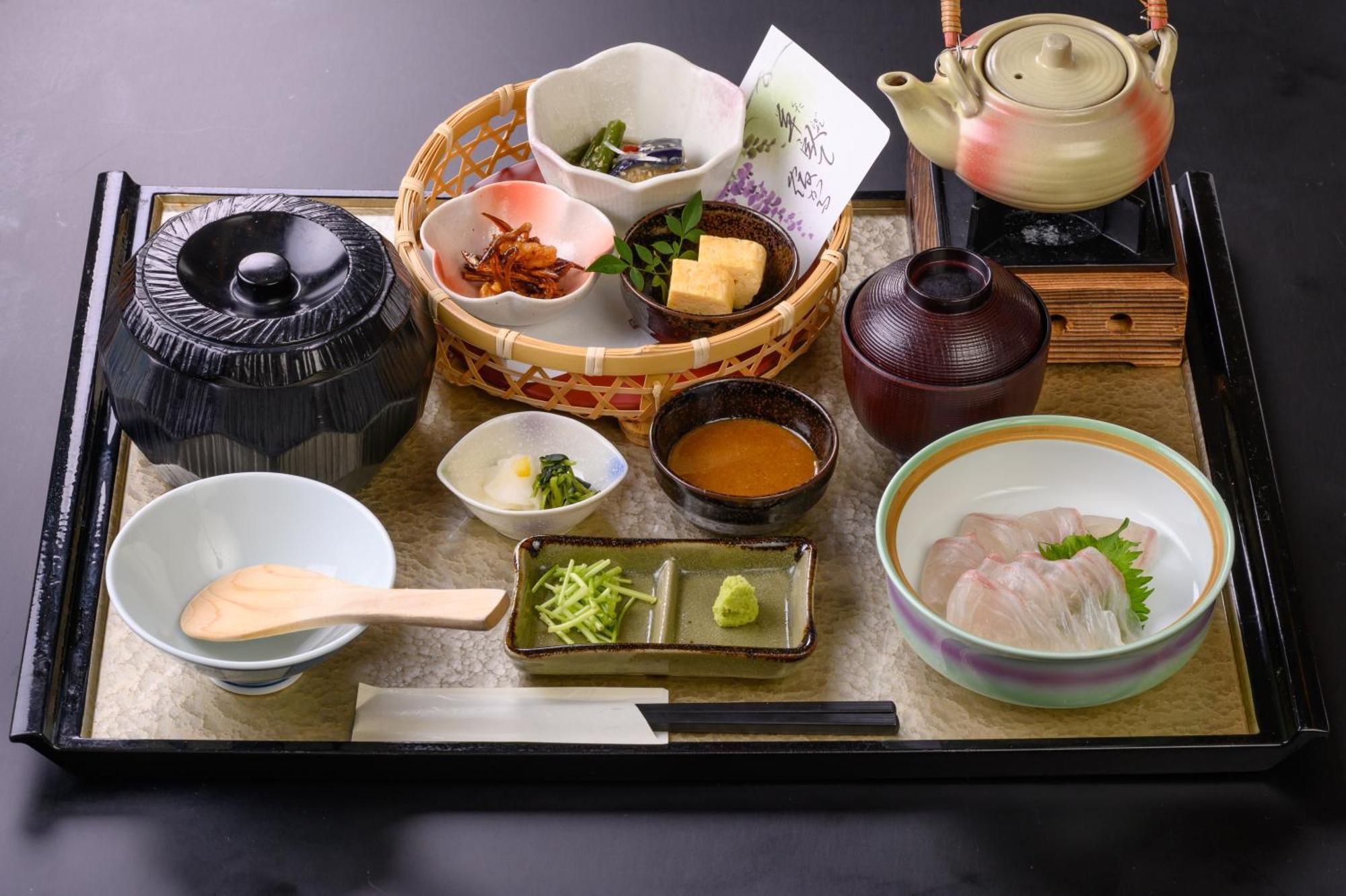Hotel Green Park Suzuka Bagian luar foto